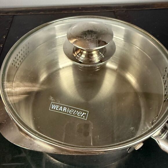 Wear-Ever 3Qt Double Spout Stainless Saucepan Frying Pot Straining Wearever Lid - Picture 2 of 5